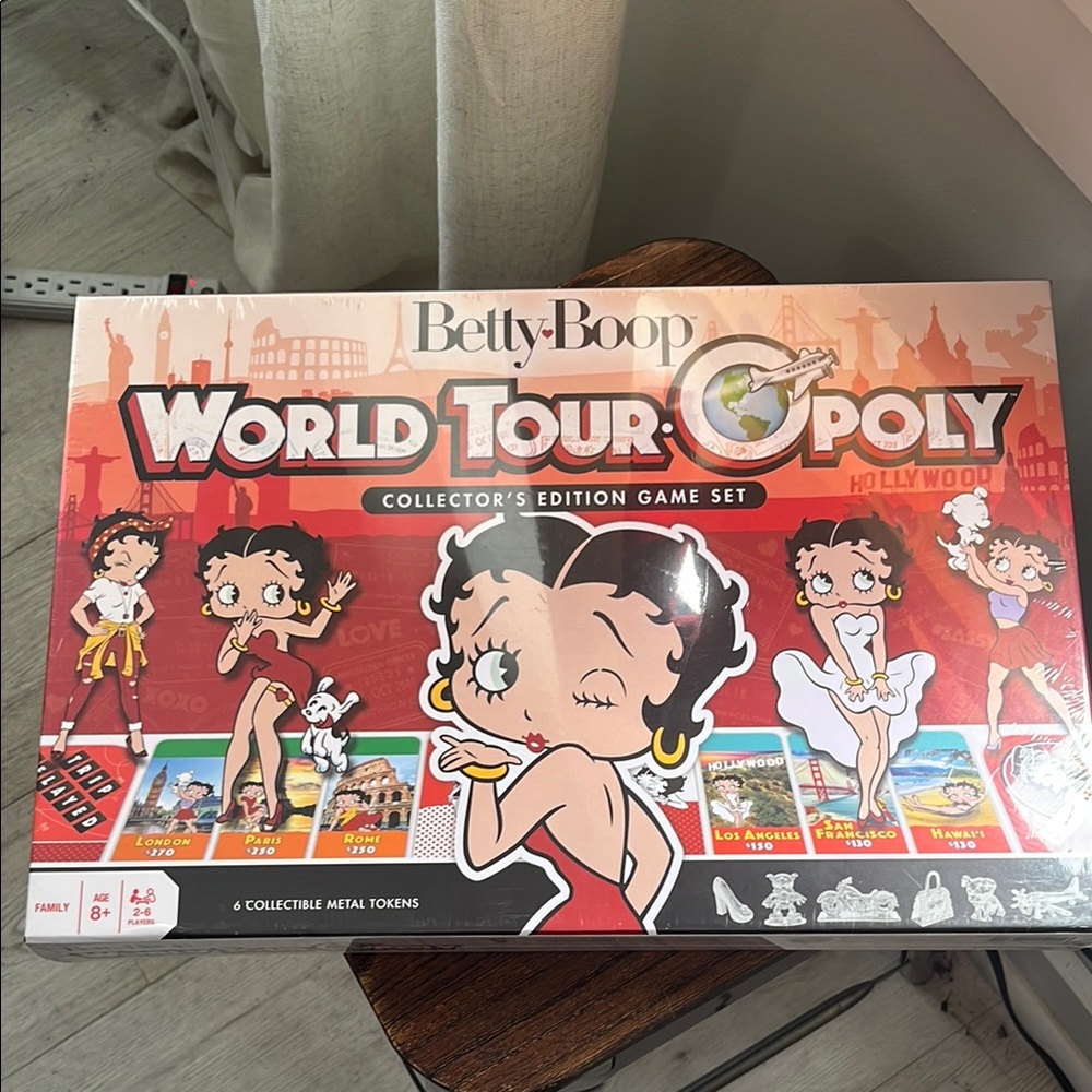 Betty Boop Red and White Puzzle Game - Picture 1 of 7